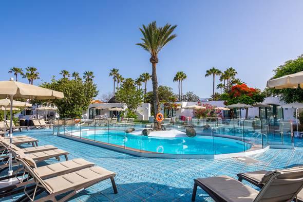 Terraza solárium MUR Bungalows Parque Romántico Gran Canaria