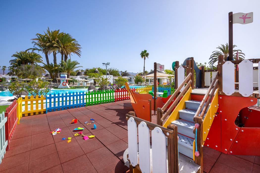 Juegos infantiles MUR Bungalows Parque Romántico Gran Canaria