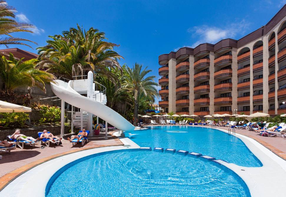 Pool with slide mur hotel neptuno gran canaria Pool with slide mur hotel neptuno gran canaria