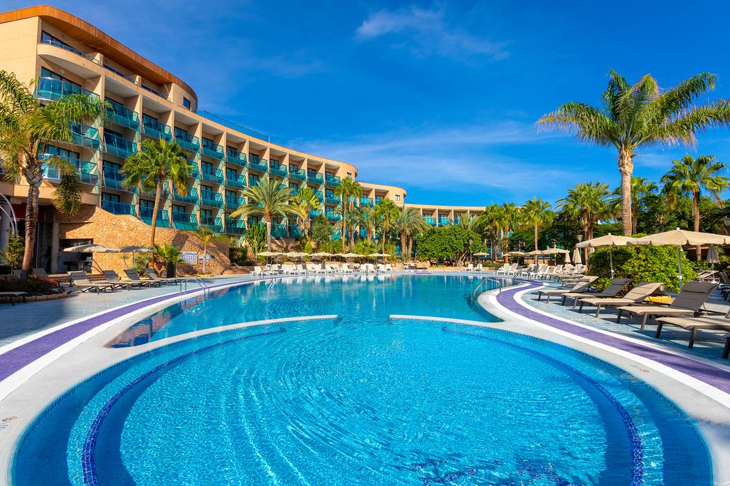 Outdoor swimming pool MUR Hotel Faro Jandìa & Spa Fuerteventura