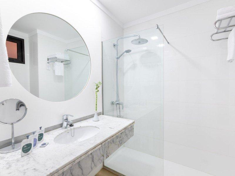 Single room Side View MUR Hotel Neptuno 4* Gran Canaria Single room Side View MUR Hotel Neptuno 4* Gran Canaria