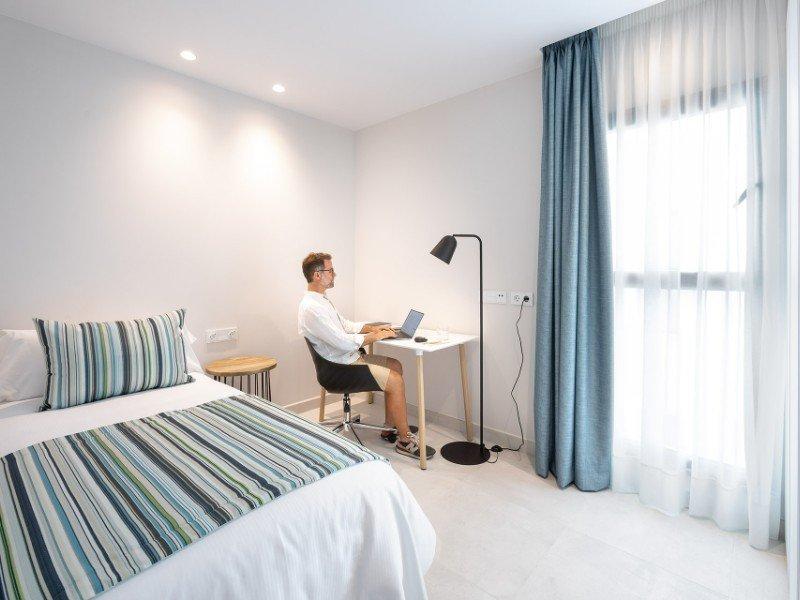 EINZIMMERWOHNUNG MIT BÜRO Ferienwohnungen ART in Las Palmas de Gran Canaria EINZIMMERWOHNUNG MIT BÜRO Ferienwohnungen ART in Las Palmas de Gran Canaria