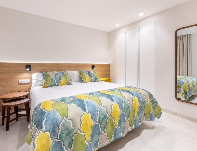 SONNENSEITE APARTMENT MIT ZWEI SCHLAFZIMMERN UND TEILWEISEM MEERBLICK Ferienwohnungen ART in Las Palmas de Gran Canaria SONNENSEITE APARTMENT MIT ZWEI SCHLAFZIMMERN UND TEILWEISEM MEERBLICK Ferienwohnungen ART in Las Palmas de Gran Canaria