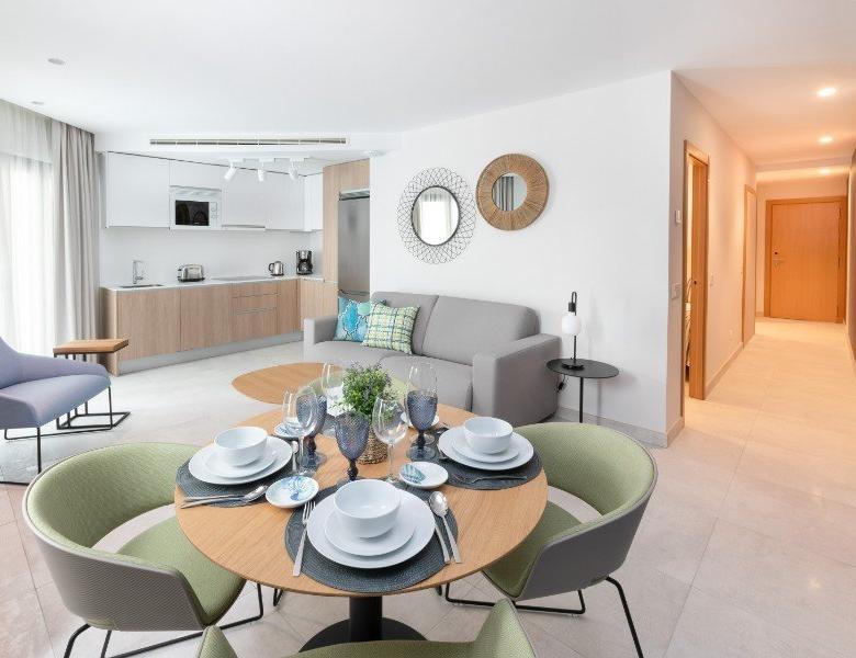 SONNENSEITE APARTMENT MIT ZWEI SCHLAFZIMMERN UND TEILWEISEM MEERBLICK Ferienwohnungen ART in Las Palmas de Gran Canaria SONNENSEITE APARTMENT MIT ZWEI SCHLAFZIMMERN UND TEILWEISEM MEERBLICK Ferienwohnungen ART in Las Palmas de Gran Canaria